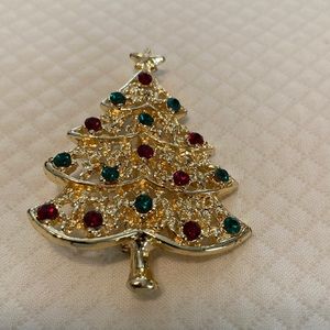 Vintage Christmas Tree Pin Brooch Gold Red Green Stones